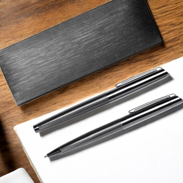 Набор из ручки-роллера и выдвижного карандаша / Подарочный набор в футляре